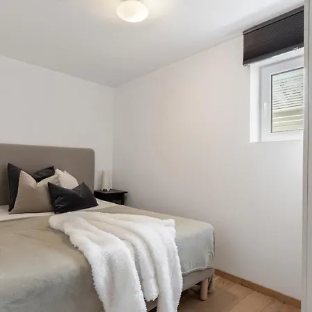 Vaulen Apartment, Private Entrance And Parking * Stavanger
