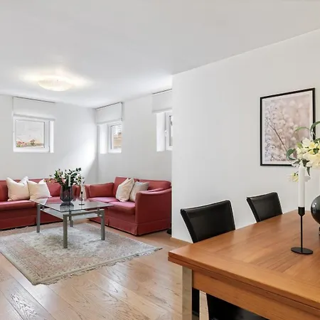 Vaulen Apartment, Private Entrance And Parking Daire