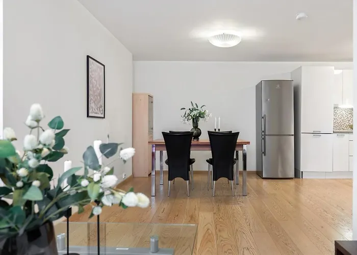 Vaulen Apartment, Private Entrance And Parking Daire Stavanger