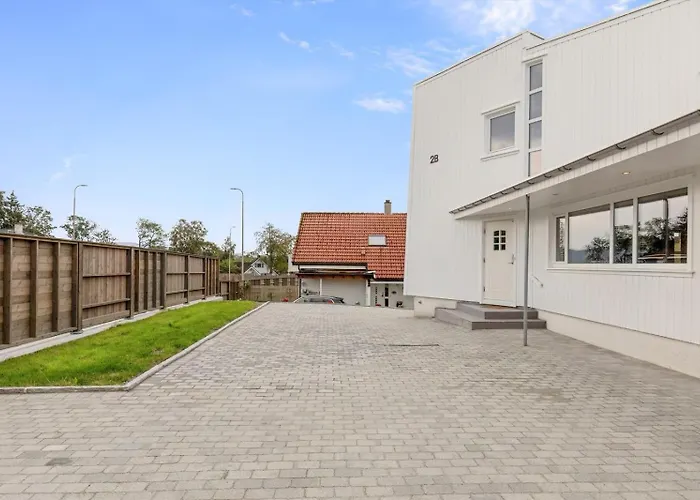 Vaulen Apartment, Private Entrance And Parking Daire Stavanger